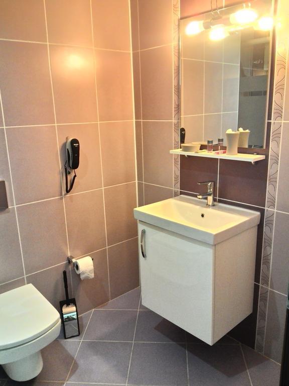 Guney Adana Otel Chambre photo