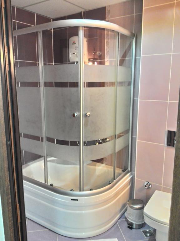 Guney Adana Otel Chambre photo